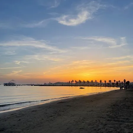 Waves & Wonders Apartment *